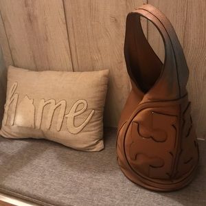 Gorgeous rare Tory Burch All T Hobo leather bag